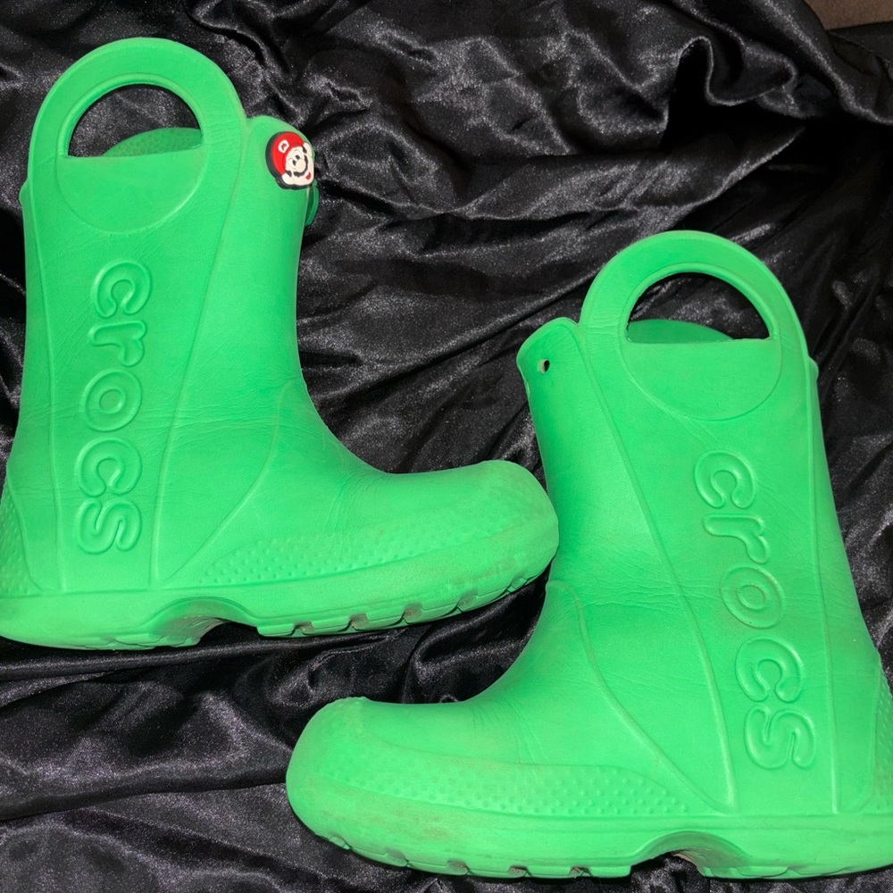 CROCS Kids Vibrant Green Rain Boots